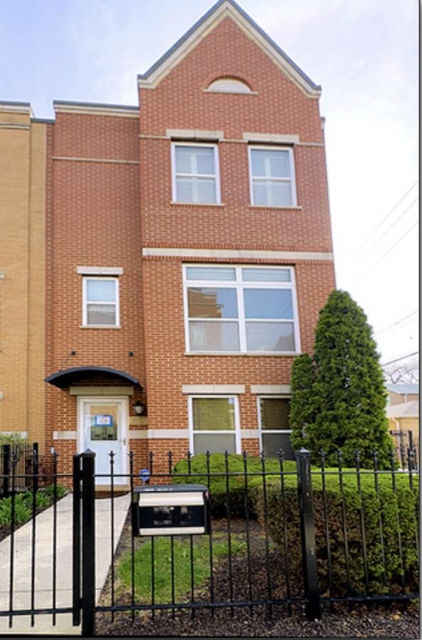 955 W 37th St Unit 8, Chicago, IL 